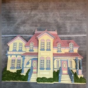Vintage Burwood 1989 Plastic Victorian House Wall Hang Decor Pink Blue White